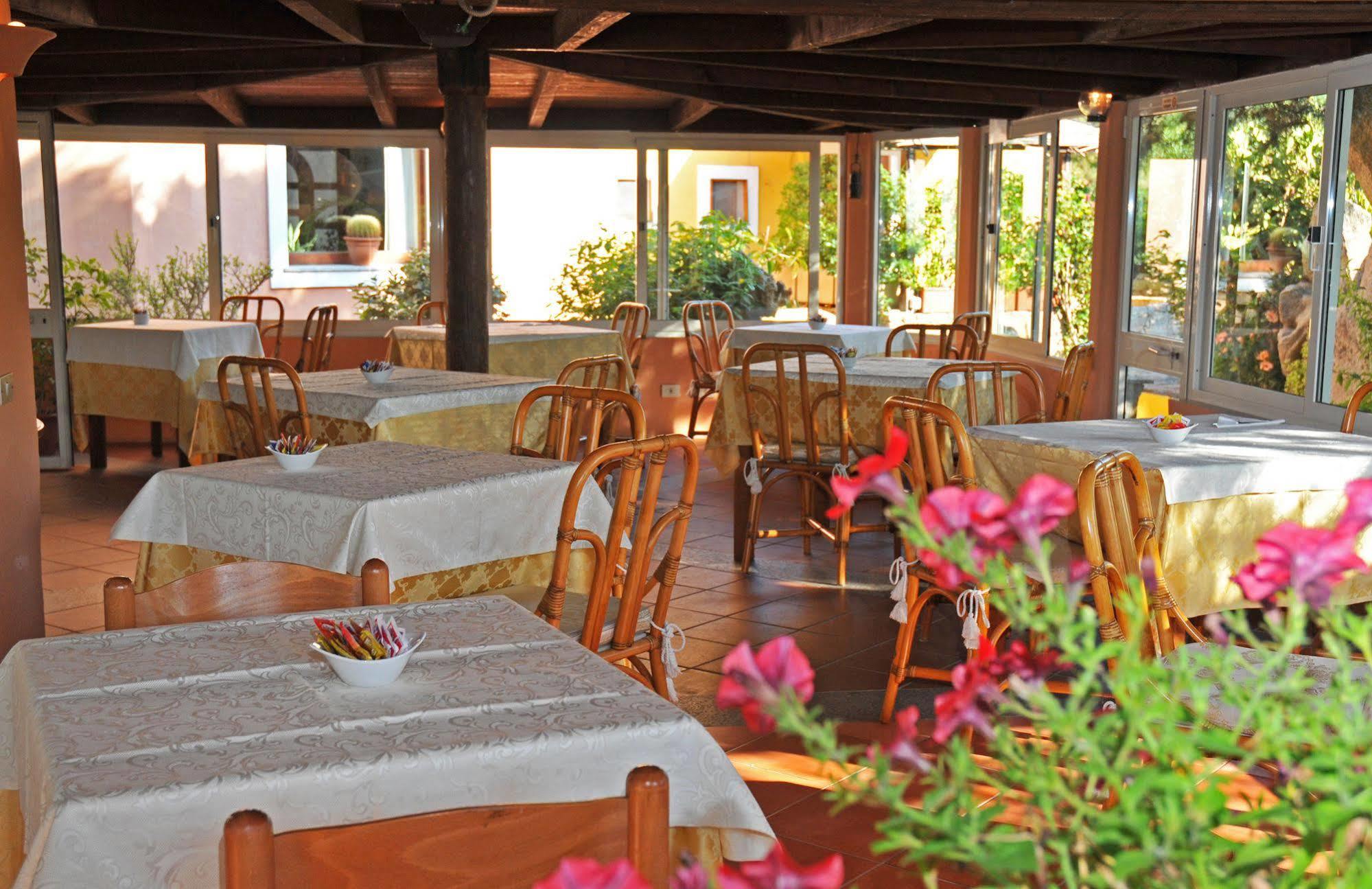 Hotel Il Piccolo Golf Porto Cervo Exterior foto